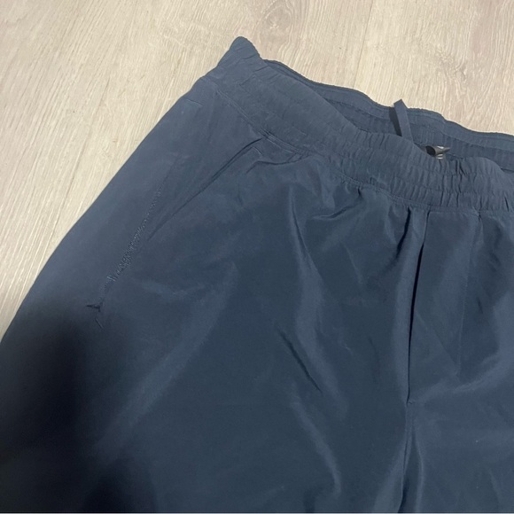 Lululemon Run: Response Short Men’s Medium Navy Blue Running Shorts Pockets EUC - Picture 3 of 10